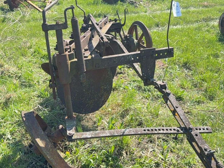 john-deere-disc-plow-image-13