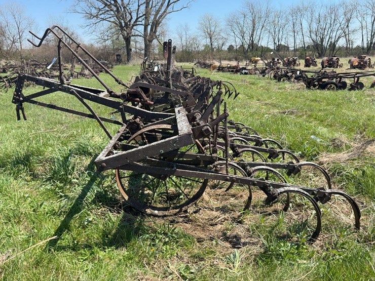 john-deere-10-image-9