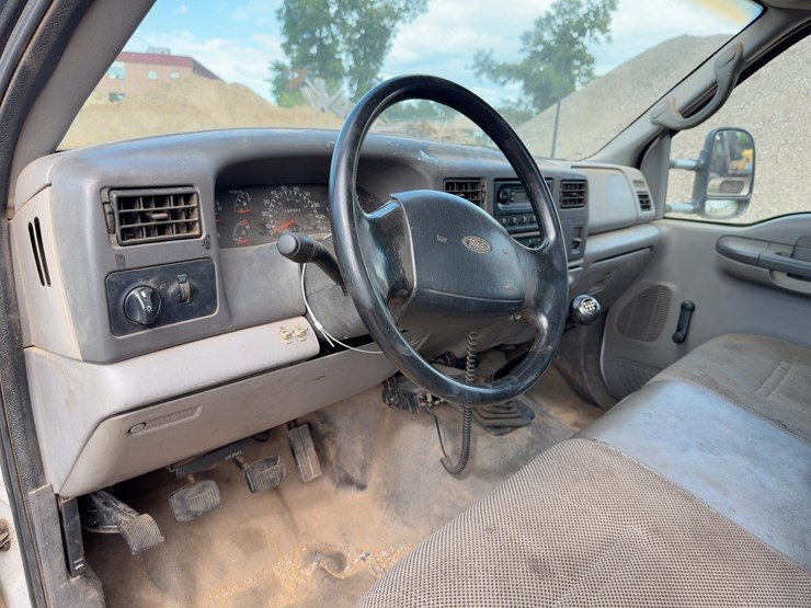 1999-ford-f550-image-23