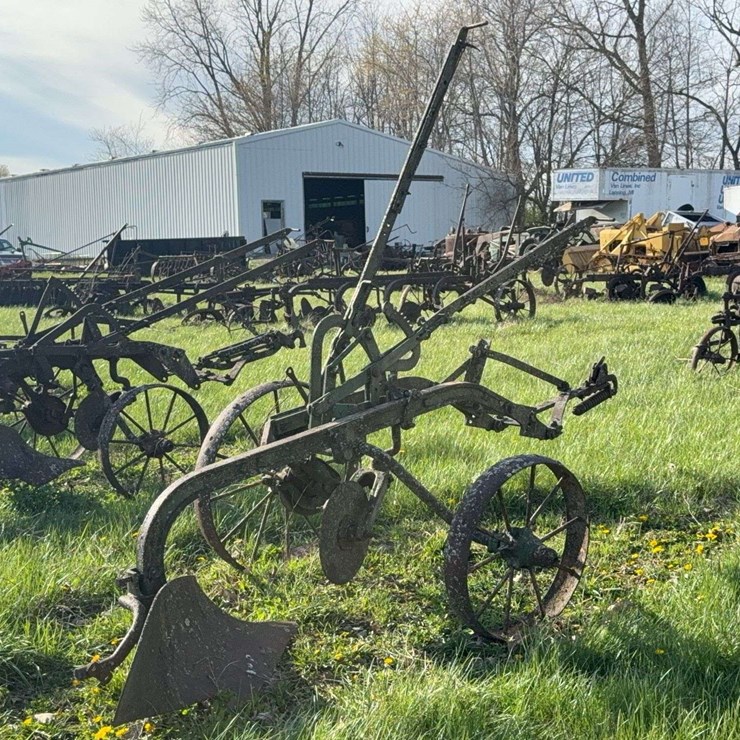 IHC One Bottom Plow
