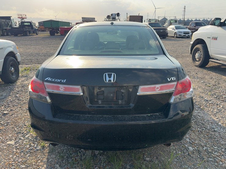#51555-•-2012-honda-accord-sedan-1hgcp3f87ca028031-inv#51555-image-4