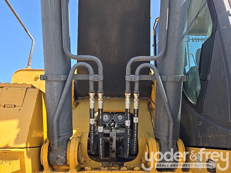 2011-deere-450d-lc-image-26