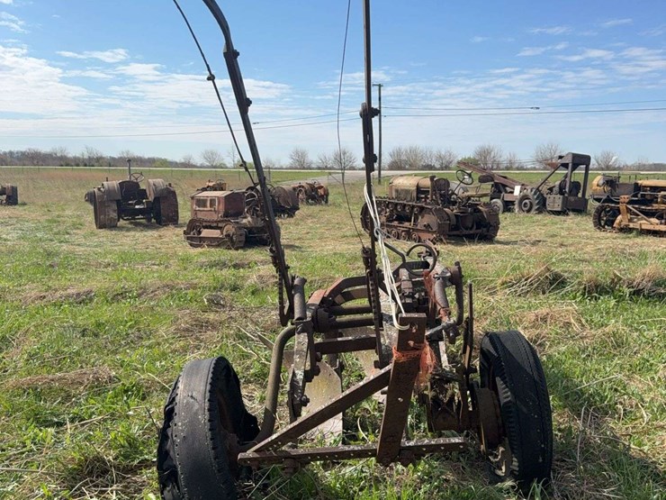massey-ferguson-12-image-10