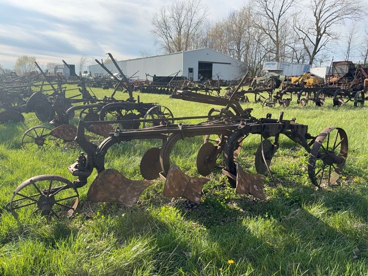 three-bottom-plow-image-2