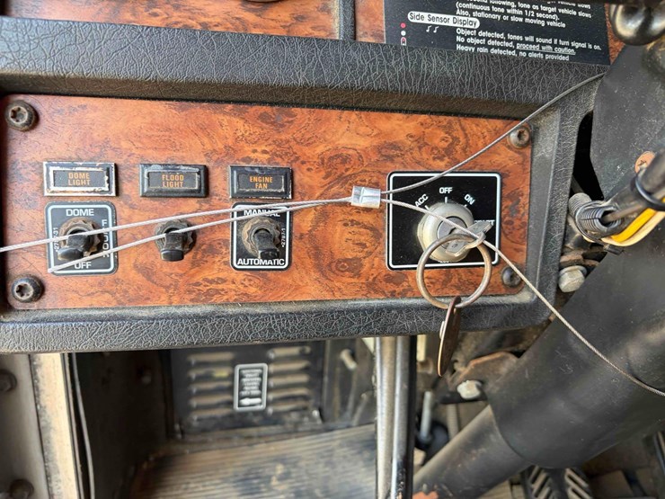 2001-kenworth-t800-image-22