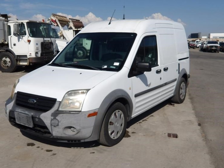 2013-ford-transit-connect-image-2