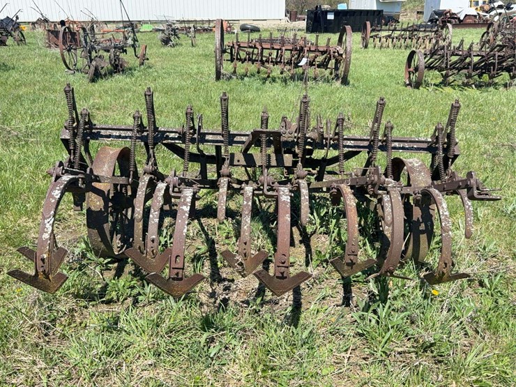 john-deere-8-image-4