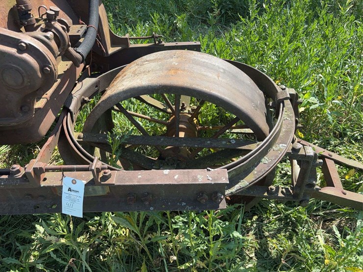 holt-caterpillar-pull-type-combine-image-11