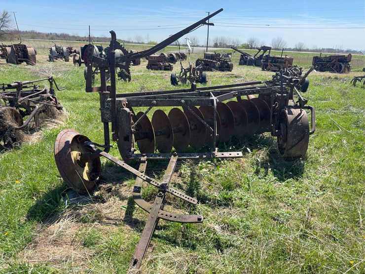 john-deere-disc-plow-image-13
