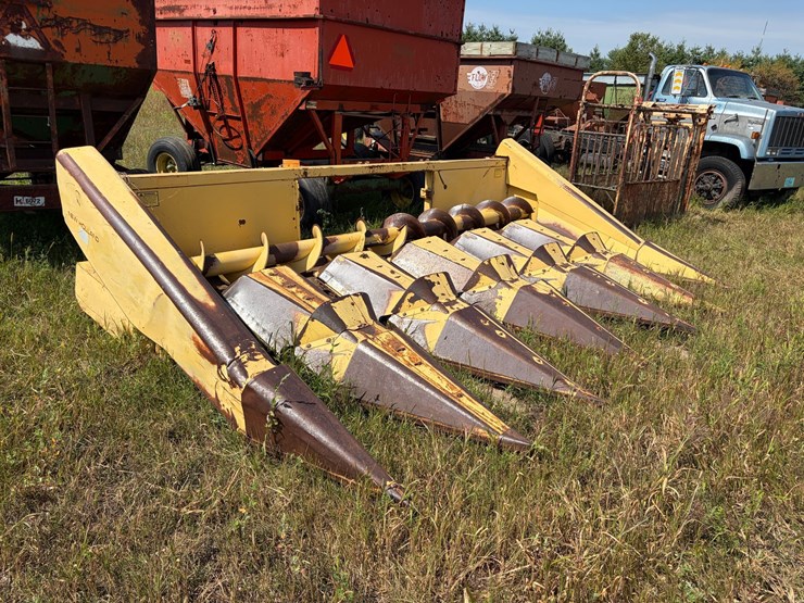 new-holland-974-image-1