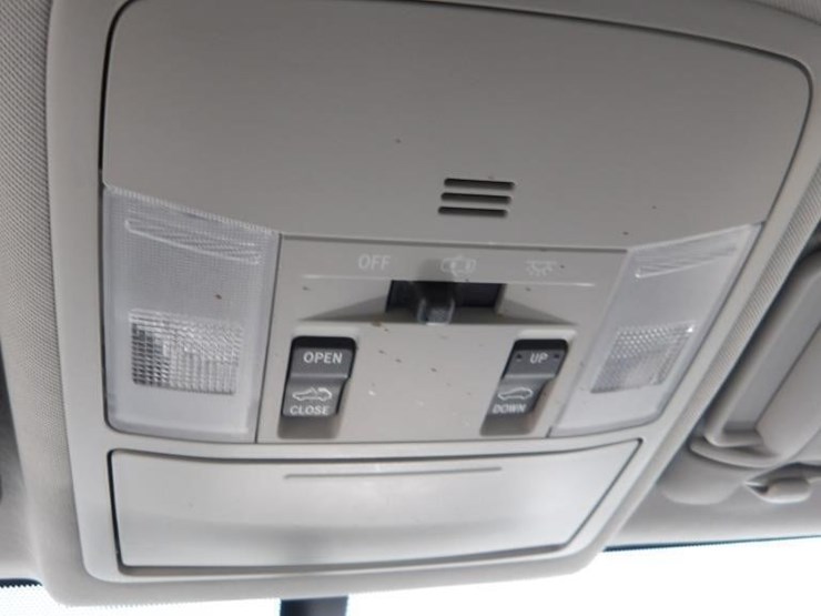 2016-toyota-rav4-image-27