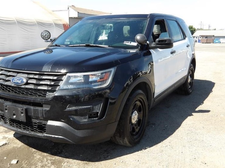 2019-ford-explorer-image-1