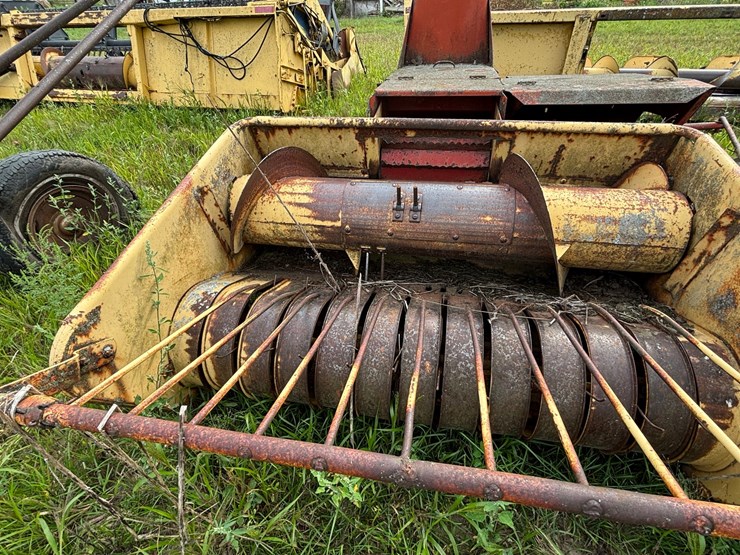 new-holland-s717-image-26
