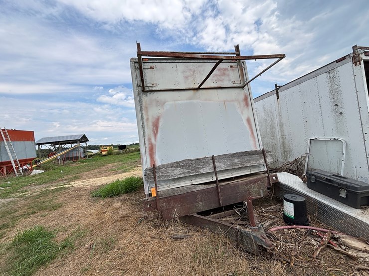 #2588-•-box-truck-body-image-4