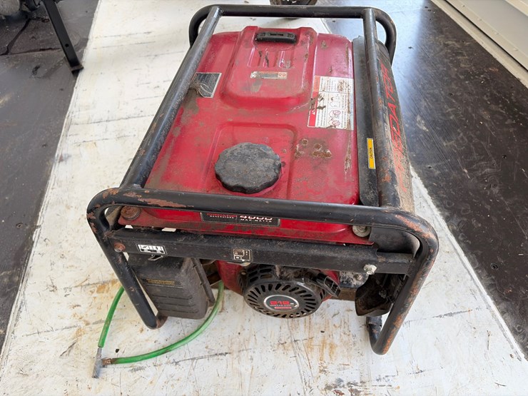 #61-•-predator-4000w-generator-&-tg1200-generator-image-3