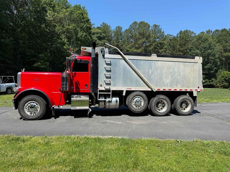 2016-peterbilt-389-image-2