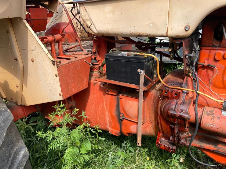 #2566-•-case-730-gas-wide-front-tractor-image-21