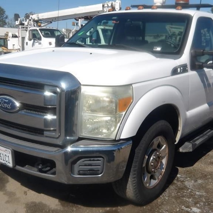 2011 FORD F350
