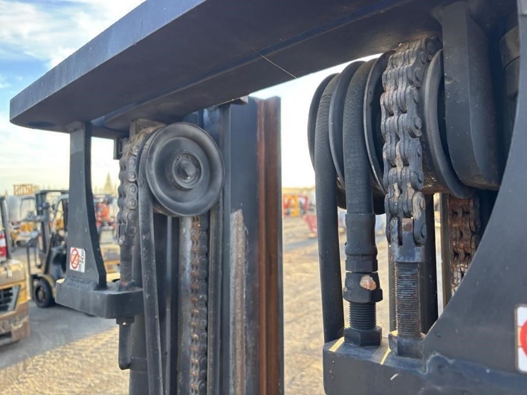 caterpillar-gp25-image-15