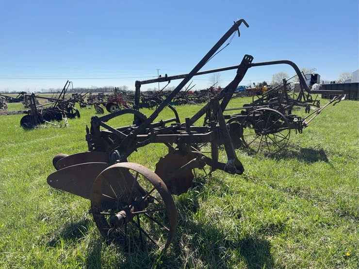 two-bottom-plow-image-1