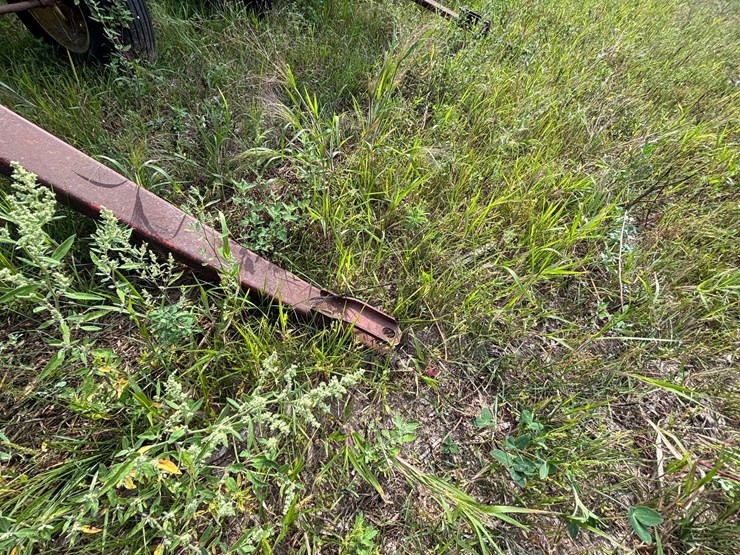 #2644-•-kelly-gravity-box-on-running-gear-image-15