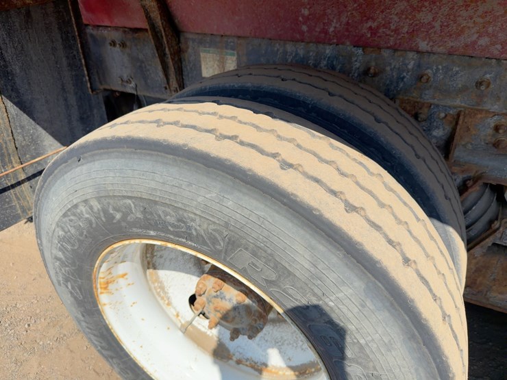 2008-sterling-lt9500-image-16