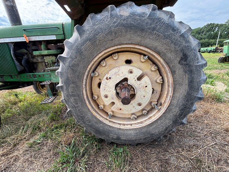 john-deere-4430-image-14