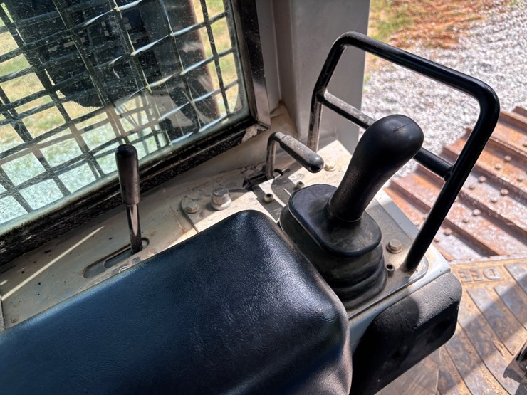 deere-650h-lgp-image-26