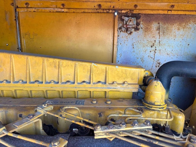 1969-caterpillar-towable-diesel-generator-image-17