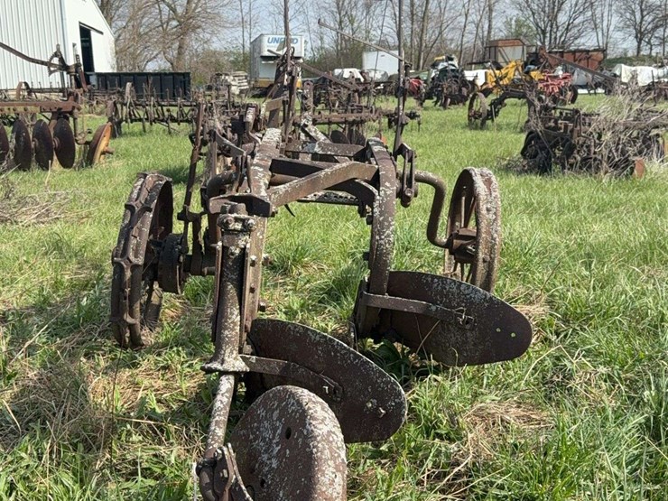john-deere-16-image-4