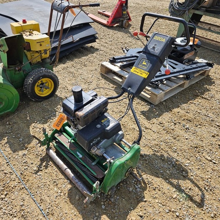 #30 • John Deere 220A Greens Mower