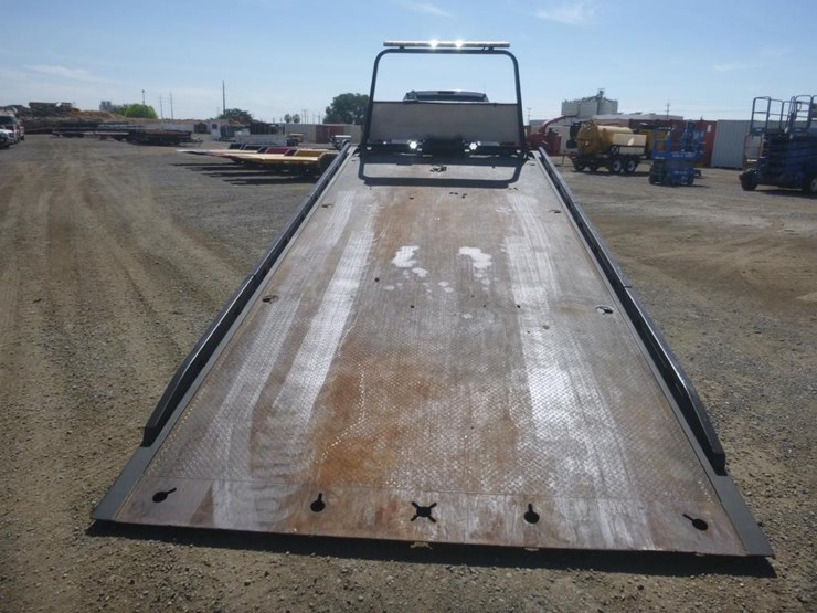 2016-ford-f650-image-11