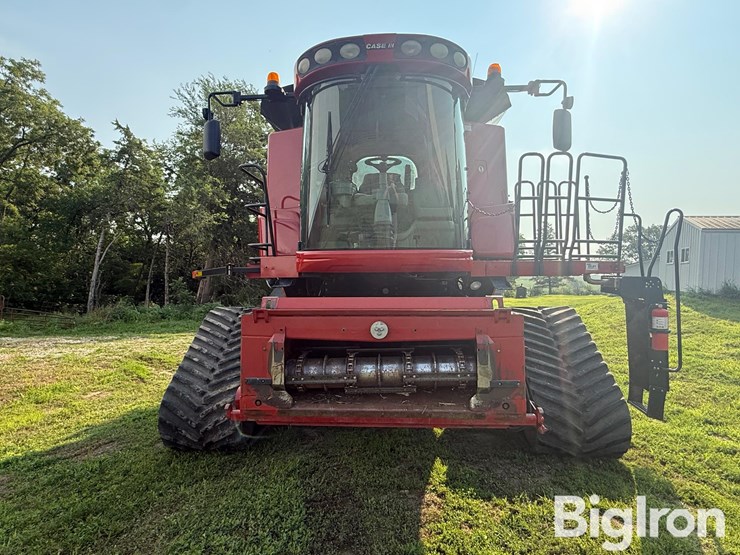2010-case-ih-8120-image-2