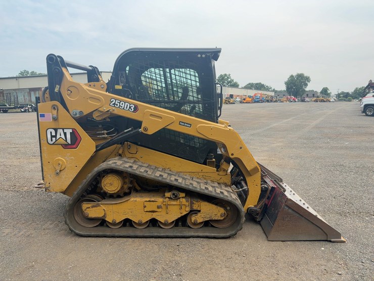 2020-caterpillar-259d3-image-6