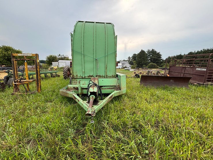 #2617-•-owatonna-540-stacker-image-2
