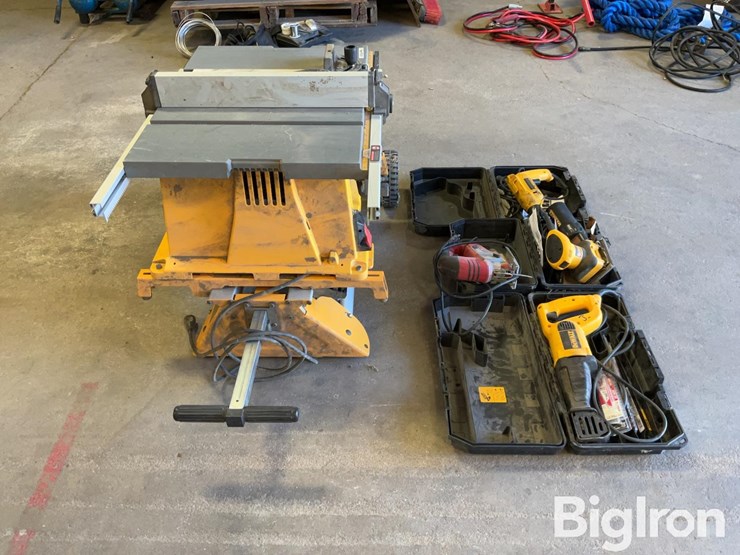 dewalt-table-saw-&-handheld-wood-working-tools-image-4