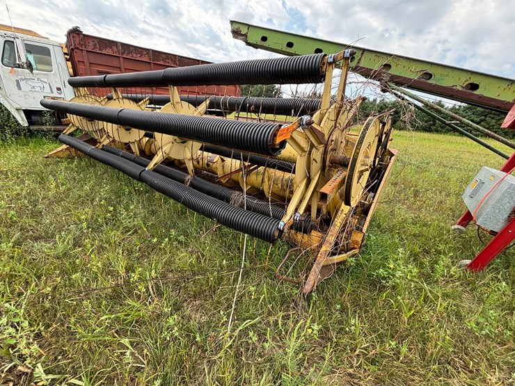 new-holland-960-image-15