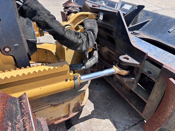 deere-650h-lgp-image-19