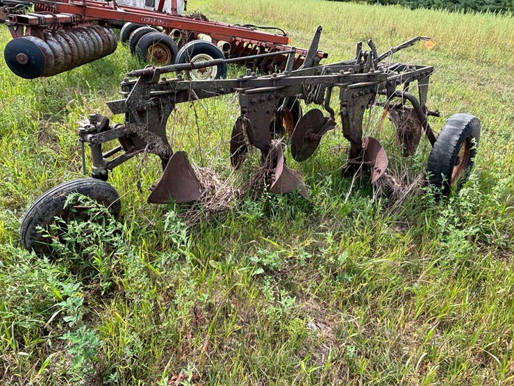 #2651-•-john-deere-(3)-bottom-plow-image-20