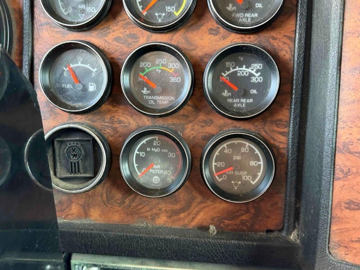2001-kenworth-t800-image-21