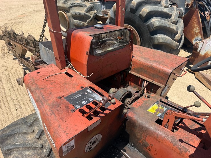 ditch-witch-r40-image-7