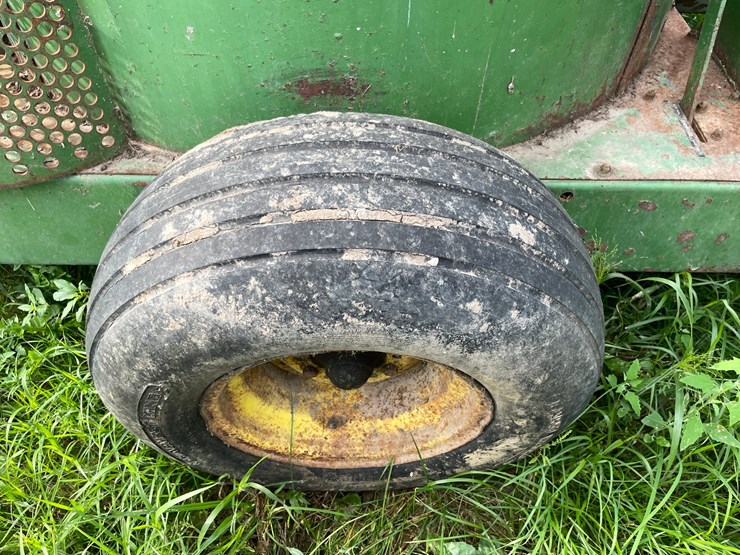 john-deere-700-image-7