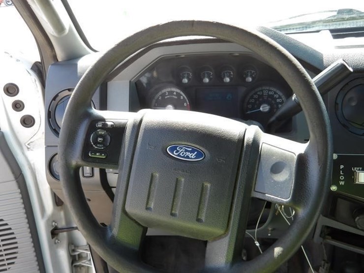2014-ford-f350-image-12
