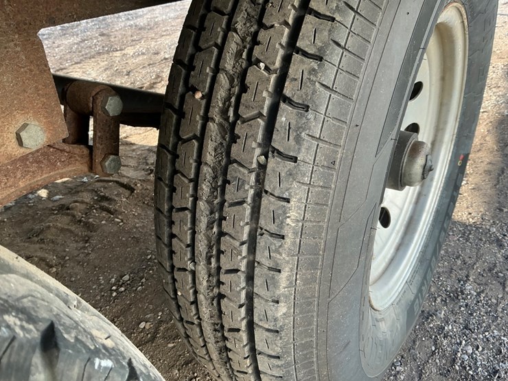 #2175-•-tri-axle-flatbed-equipment-trailer-image-19