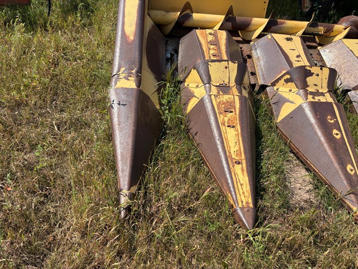 new-holland-974-image-11