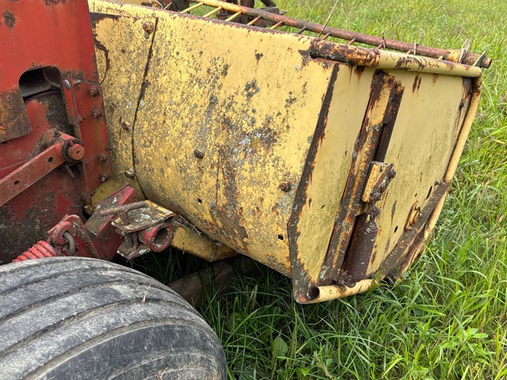 new-holland-s717-image-39