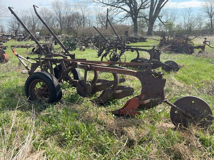massey-ferguson-12-image-7
