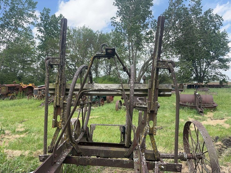 pull-type-road-grader-image-18