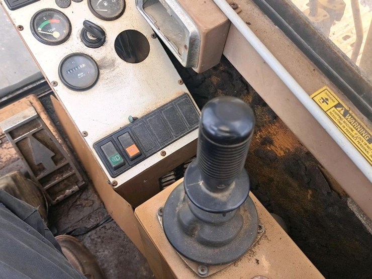 caterpillar-211-image-18