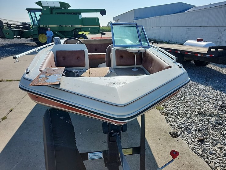 16ft-rinker-fish-&-ski-boat-image-15